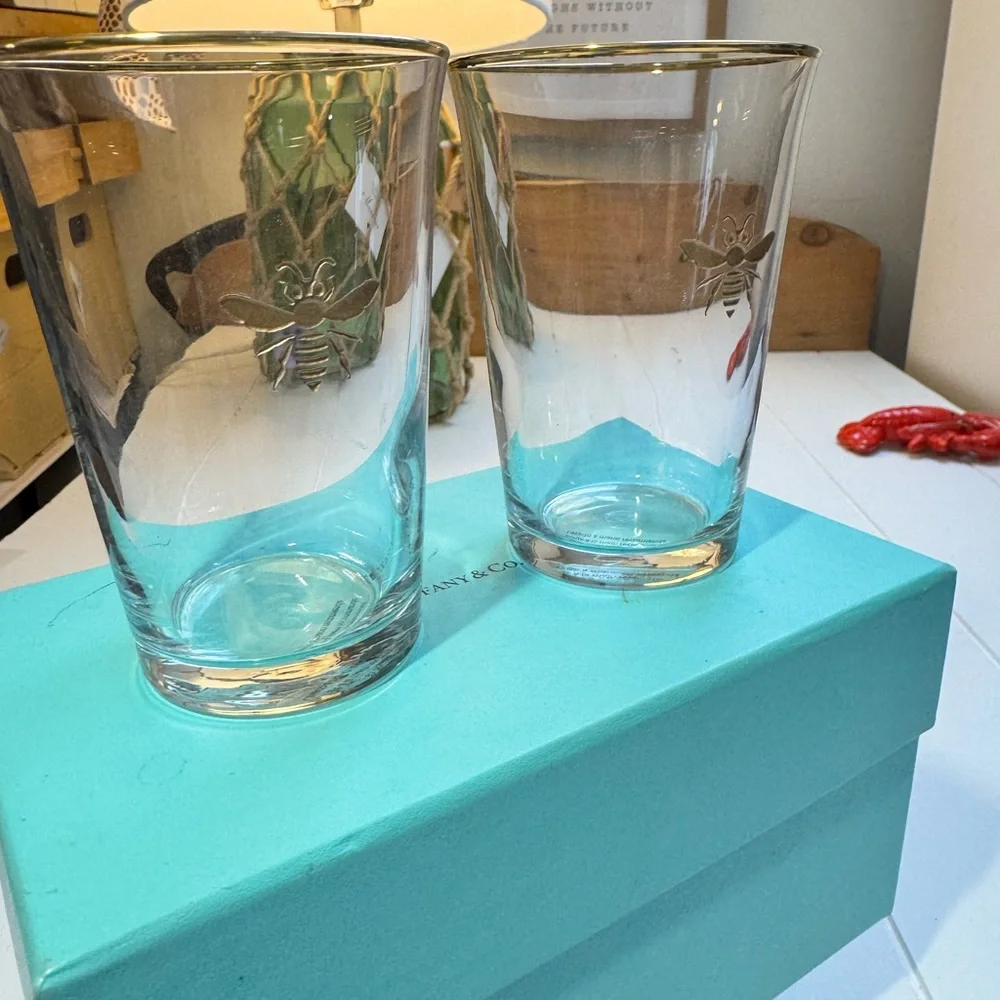 LIKE NEW 10 Oz Glassware Tumbler Honeycomb- WILLIAMS-SONOMA Bee Design-set of 2